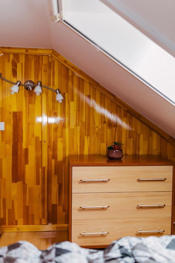 Niki Apartman Gyula Bagian luar foto