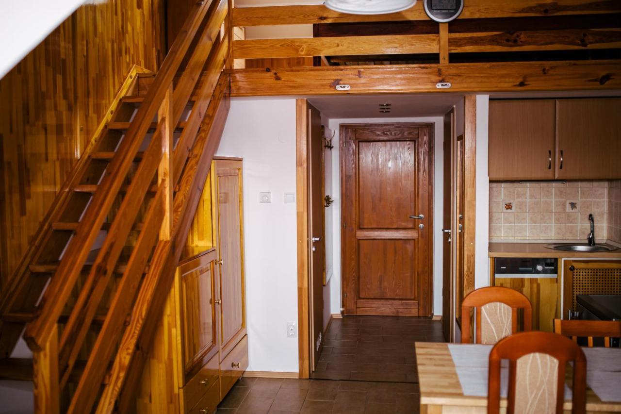 Niki Apartman Gyula Bagian luar foto