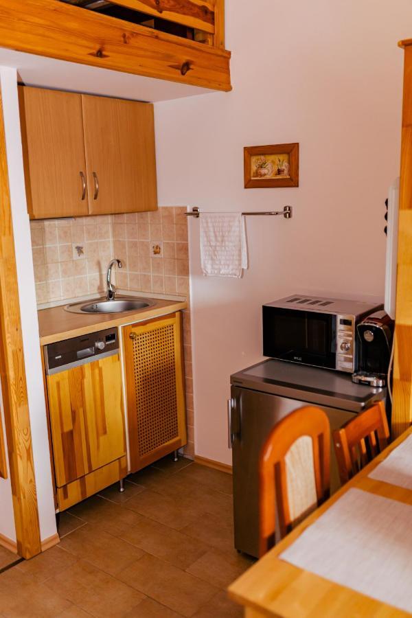 Niki Apartman Gyula Bagian luar foto