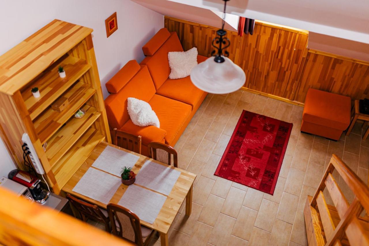 Niki Apartman Gyula Bagian luar foto