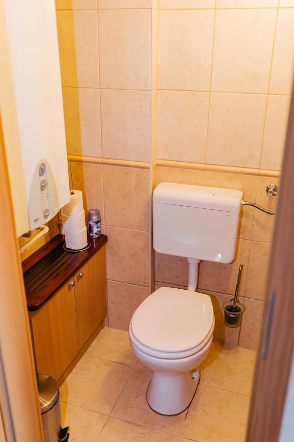 Niki Apartman Gyula Bagian luar foto